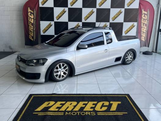VOLKSWAGEN - SAVEIRO - 2014/2014 - Prata - R$ 55.900,00