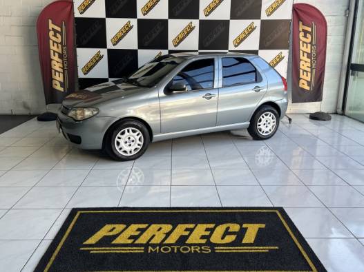 FIAT - PALIO - 2005/2005 - Cinza - R$ 24.900,00
