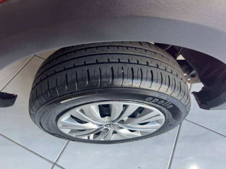 VOLKSWAGEN - SAVEIRO - 2014/2014 - Vermelha - R$ 46.900,00