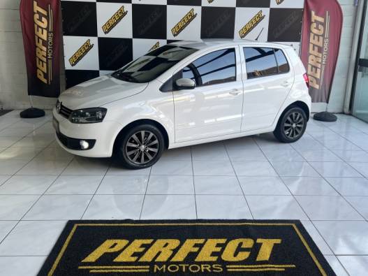 VOLKSWAGEN - FOX - 2012/2012 - Branca - R$ 33.900,00