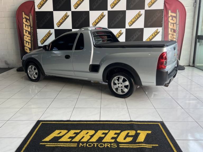 CHEVROLET - MONTANA - 2009/2009 - Prata - R$ 38.900,00