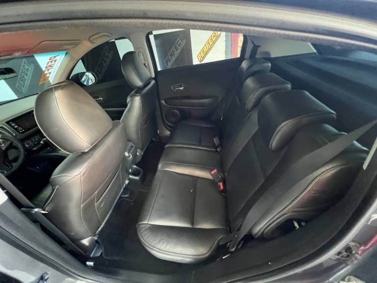 HONDA - HR-V - 2016/2016 - Cinza - R$ 85.900,00