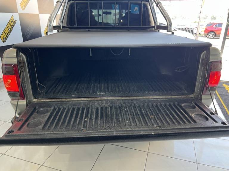 FORD - RANGER - 2003/2003 - Dourada - R$ 49.900,00