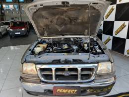 FORD - RANGER - 2003/2003 - Dourada - R$ 49.900,00