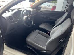 VOLKSWAGEN - SAVEIRO - 2012/2012 - Branca - R$ 44.900,00