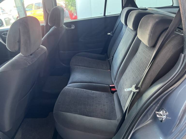 RENAULT - MÉGANE - 2013/2013 - Cinza - R$ 35.900,00