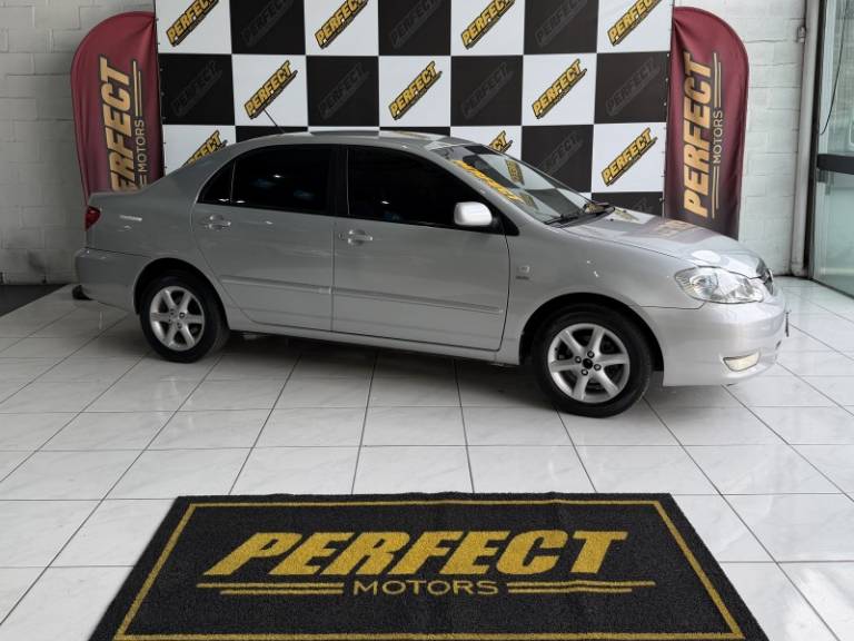 TOYOTA - COROLLA - 2004/2004 - Prata - R$ 38.900,00