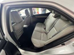 TOYOTA - COROLLA - 2015/2015 - Prata - R$ 79.900,00