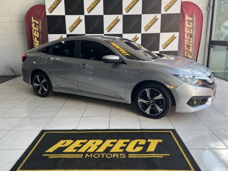 HONDA - CIVIC - 2017/2017 - Cinza - R$ 106.900,00