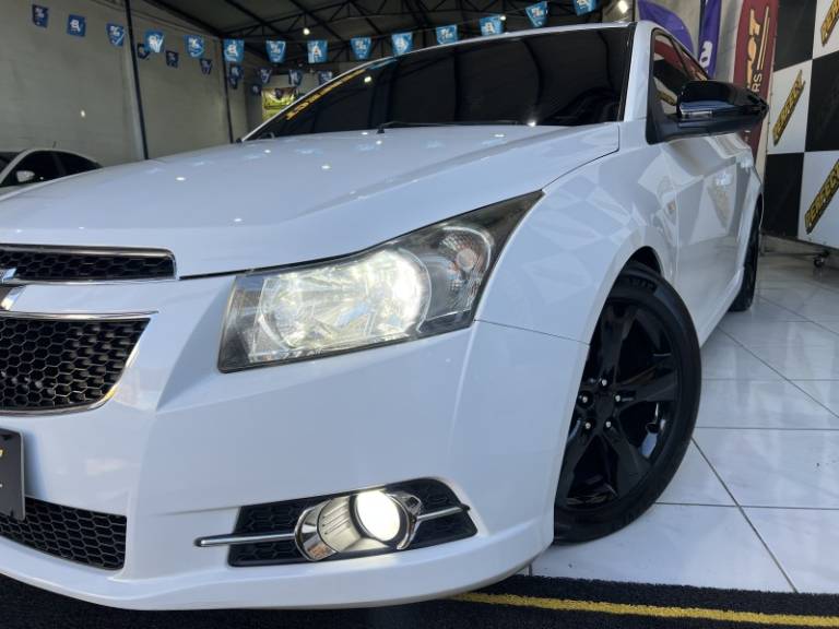 CHEVROLET - CRUZE - 2014/2014 - Branca - R$ 61.900,00