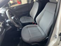 VOLKSWAGEN - VOYAGE - 2012/2012 - Branca - R$ 33.900,00