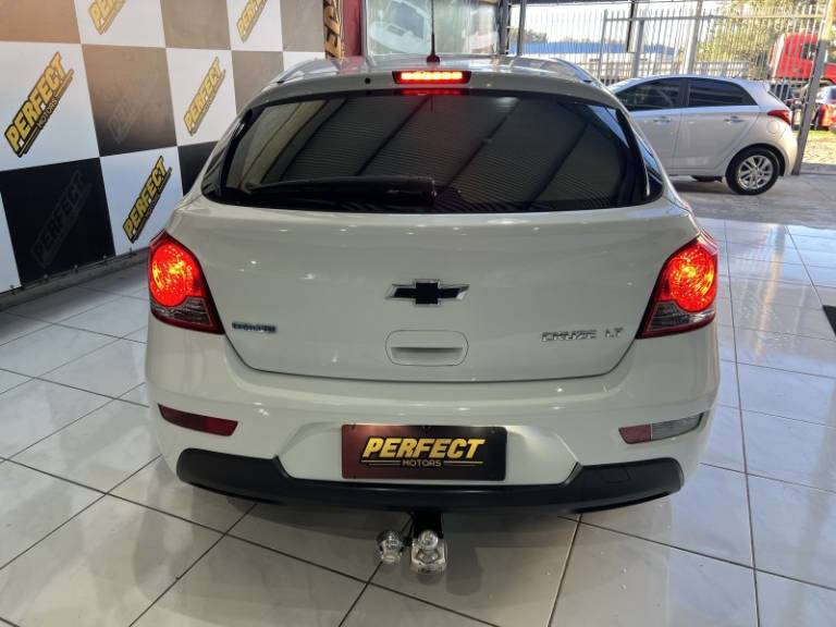 CHEVROLET - CRUZE - 2014/2014 - Branca - R$ 61.900,00