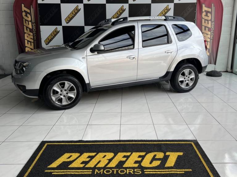 RENAULT - DUSTER - 2018/2018 - Prata - R$ 71.900,00