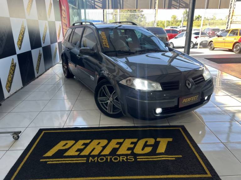 RENAULT - MÉGANE - 2013/2013 - Cinza - R$ 35.900,00