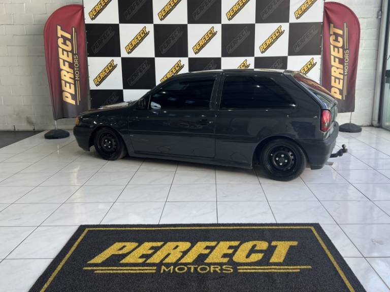 VOLKSWAGEN - GOL - 2003/2003 - Cinza - R$ 15.900,00