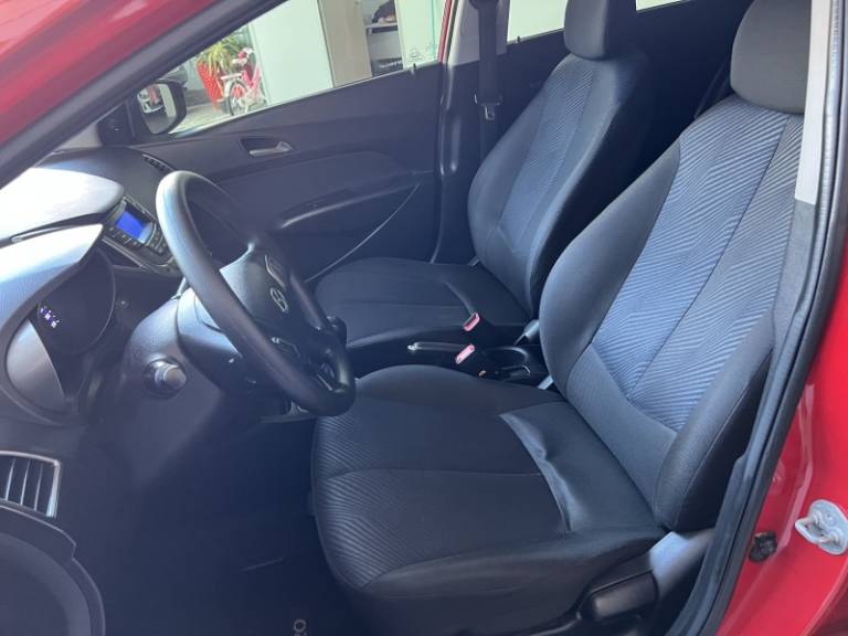 HYUNDAI - HB20 - 2013/2013 - Vermelha - R$ 42.900,00