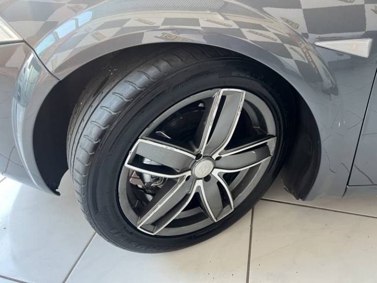 RENAULT - MÉGANE - 2013/2013 - Cinza - R$ 35.900,00