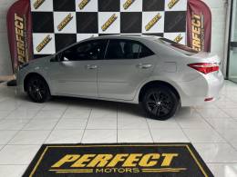 TOYOTA - COROLLA - 2015/2015 - Prata - R$ 79.900,00