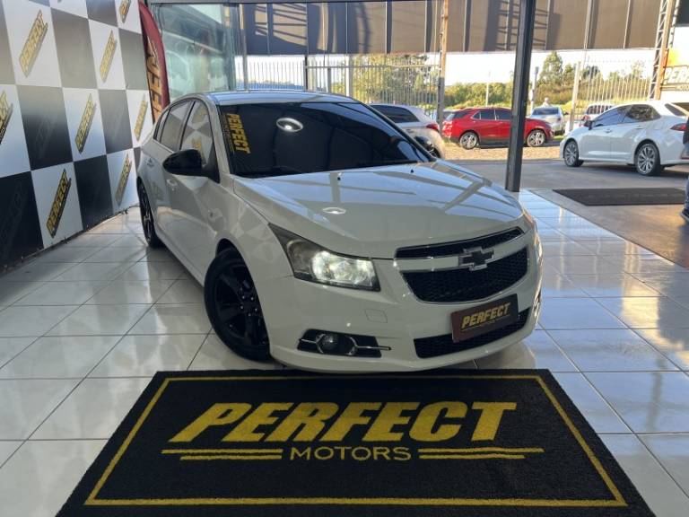 CHEVROLET - CRUZE - 2014/2014 - Branca - R$ 61.900,00