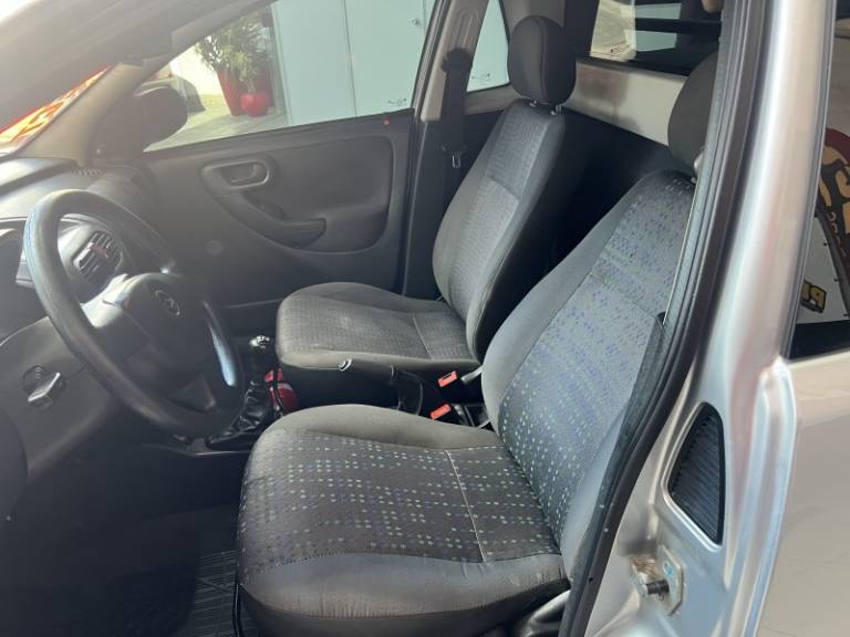 CHEVROLET - MONTANA - 2009/2009 - Prata - R$ 38.900,00
