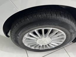 VOLKSWAGEN - UP - 2017/2017 - Branca - R$ 55.900,00