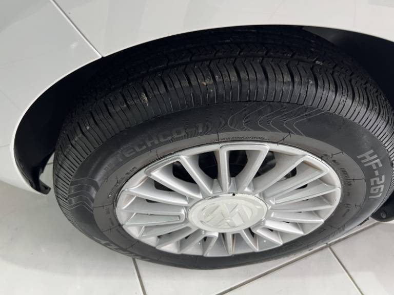 VOLKSWAGEN - UP - 2017/2017 - Branca - R$ 55.900,00