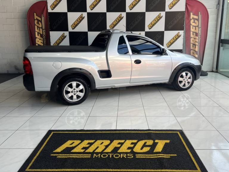 CHEVROLET - MONTANA - 2009/2009 - Prata - R$ 38.900,00