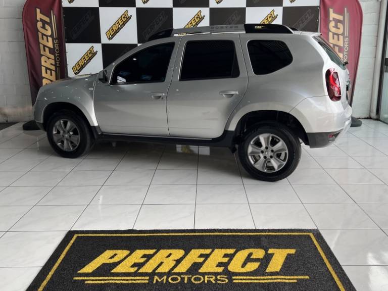 RENAULT - DUSTER - 2018/2018 - Prata - R$ 71.900,00