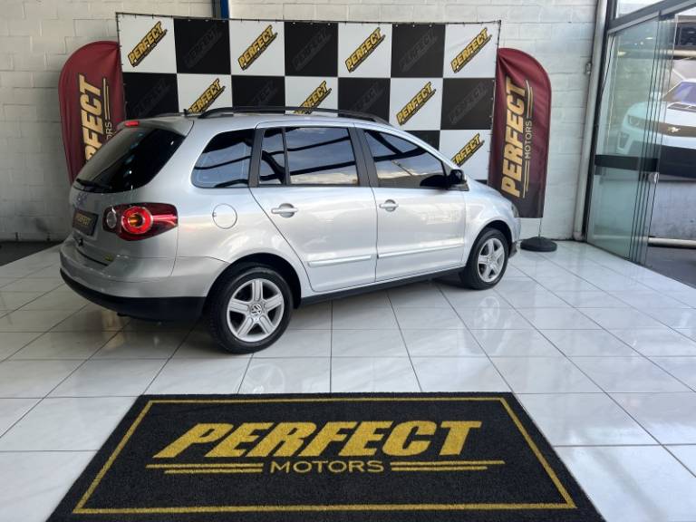 VOLKSWAGEN - SPACEFOX - 2009/2009 - Prata - R$ 33.900,00
