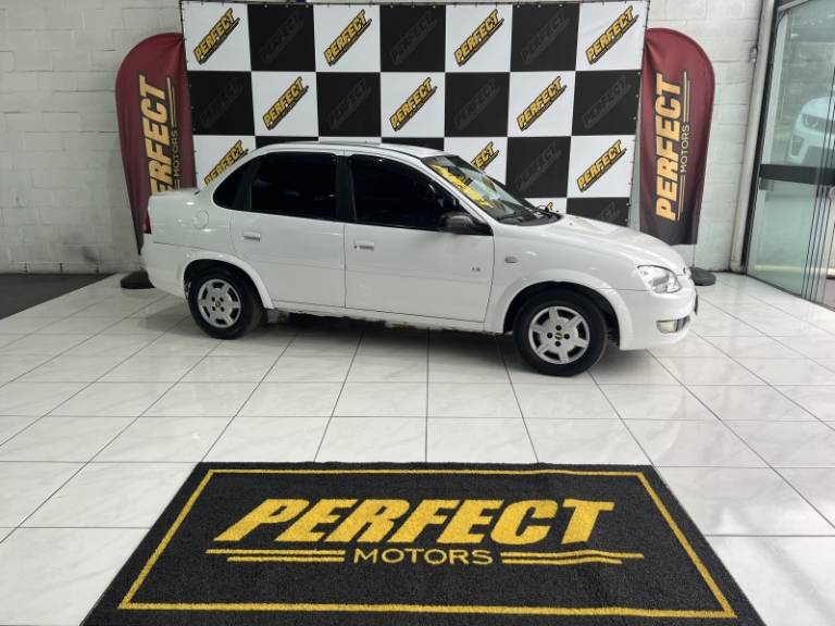 CHEVROLET - CORSA - 2012/2012 - Branca - R$ 29.900,00
