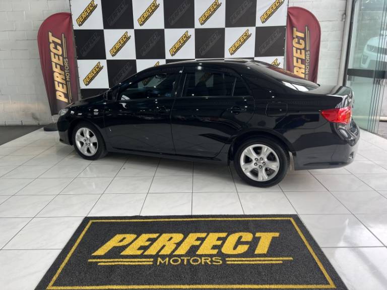 TOYOTA - COROLLA - 2011/2011 - Preta - R$ 57.900,00