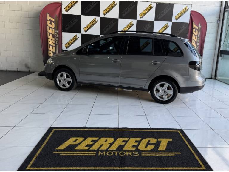 VOLKSWAGEN - SPACEFOX - 2008/2008 - Cinza - R$ 33.900,00