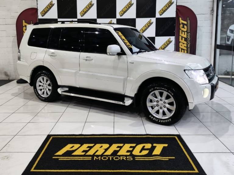 MITSUBISHI - PAJERO FULL - 2010/2010 - Branca - R$ 104.900,00