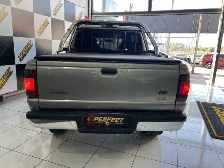 FORD - RANGER - 2003/2003 - Dourada - R$ 49.900,00