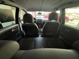 VOLKSWAGEN - FOX - 2011/2011 - Prata - R$ 37.900,00