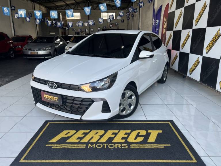 HYUNDAI - HB20 - 2024/2024 - Branca - R$ 69.900,00