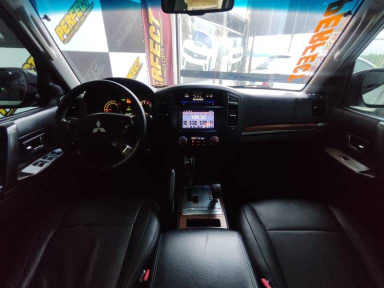 MITSUBISHI - PAJERO FULL - 2010/2010 - Branca - R$ 104.900,00