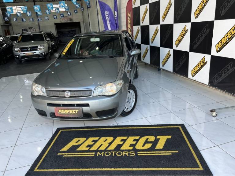 FIAT - PALIO - 2005/2005 - Cinza - R$ 24.900,00