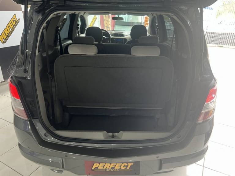 CHEVROLET - SPIN - 2013/2013 - Cinza - R$ 45.900,00