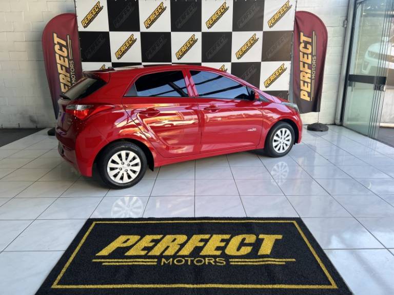 HYUNDAI - HB20 - 2014/2014 - Vermelha - R$ 42.900,00
