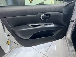 NISSAN - GRAND LIVINA - 2013/2013 - Prata - R$ 43.900,00