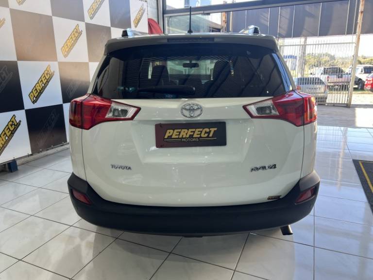 TOYOTA - RAV4 - 2014/2014 - Branca - R$ 86.900,00
