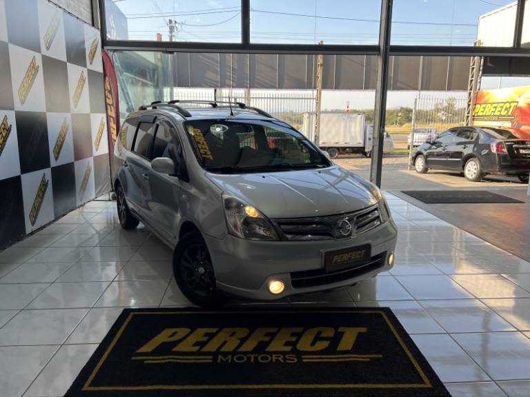 NISSAN - GRAND LIVINA - 2013/2013 - Prata - R$ 43.900,00