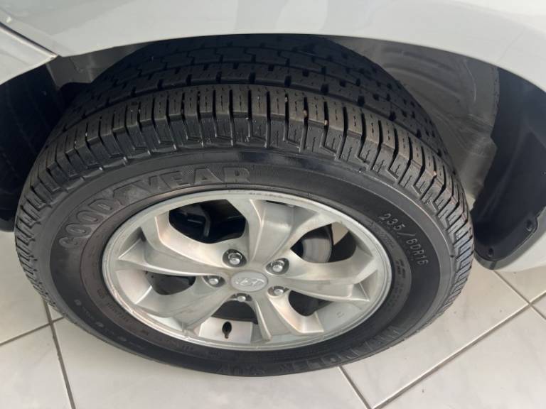 HYUNDAI - TUCSON - 2012/2012 - Prata - R$ 46.900,00