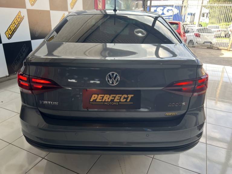 VOLKSWAGEN - VIRTUS - 2021/2021 - Cinza - R$ 86.900,00