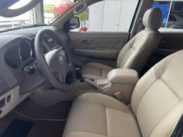 TOYOTA - HILUX SW4 - 2008/2008 - Preta - R$ 104.900,00