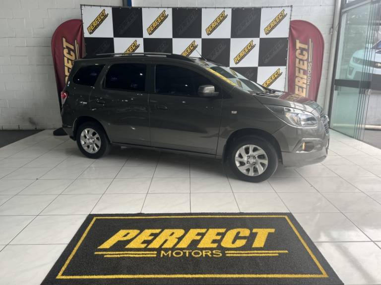 CHEVROLET - SPIN - 2013/2013 - Cinza - R$ 45.900,00