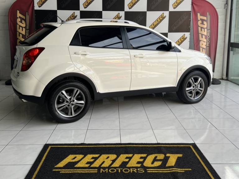 SSANGYONG - KORANDO - 2012/2012 - Branca - R$ 49.900,00