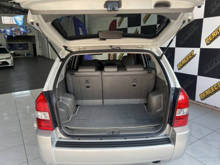 HYUNDAI - TUCSON - 2012/2012 - Prata - R$ 46.900,00