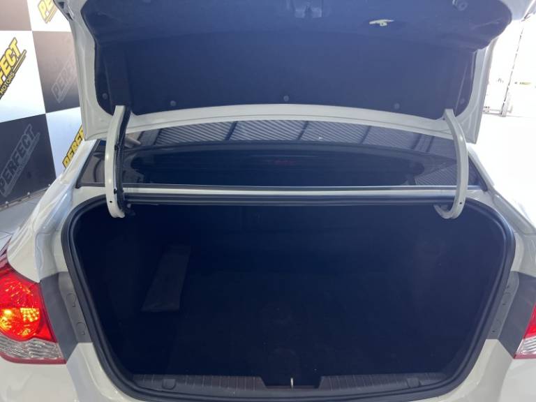 CHEVROLET - CRUZE - 2015/2015 - Branca - R$ 68.900,00